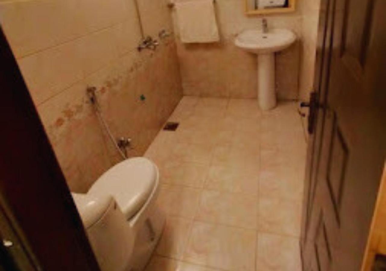Hotel Day In Emporium Lahor Dış mekan fotoğraf