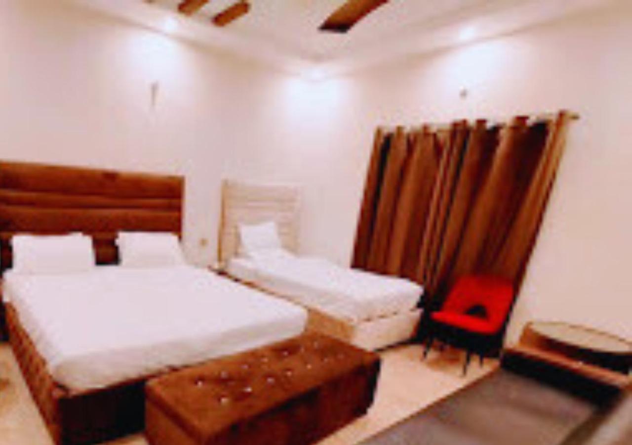 Hotel Day In Emporium Lahor Dış mekan fotoğraf