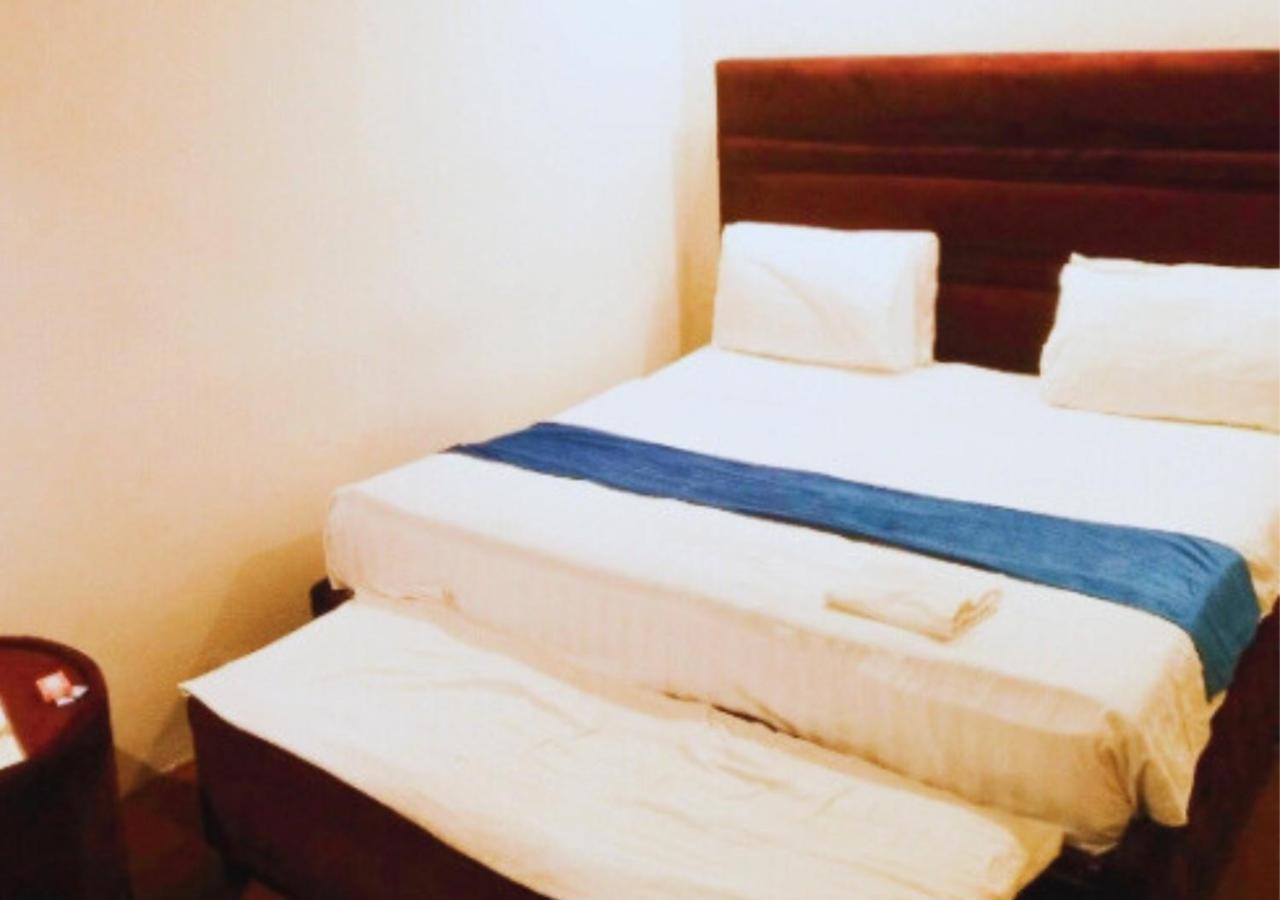 Hotel Day In Emporium Lahor Dış mekan fotoğraf