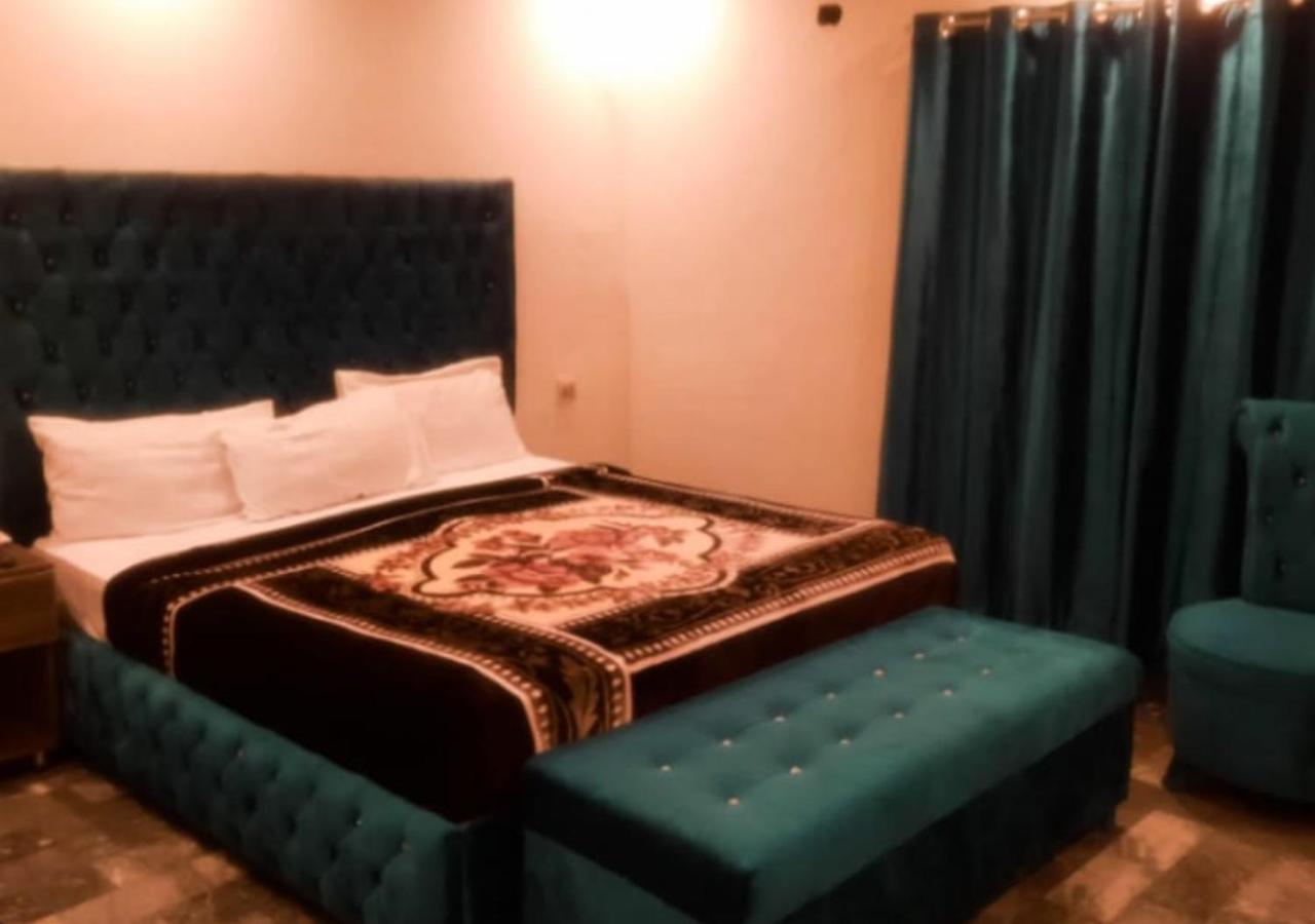 Hotel Day In Emporium Lahor Dış mekan fotoğraf
